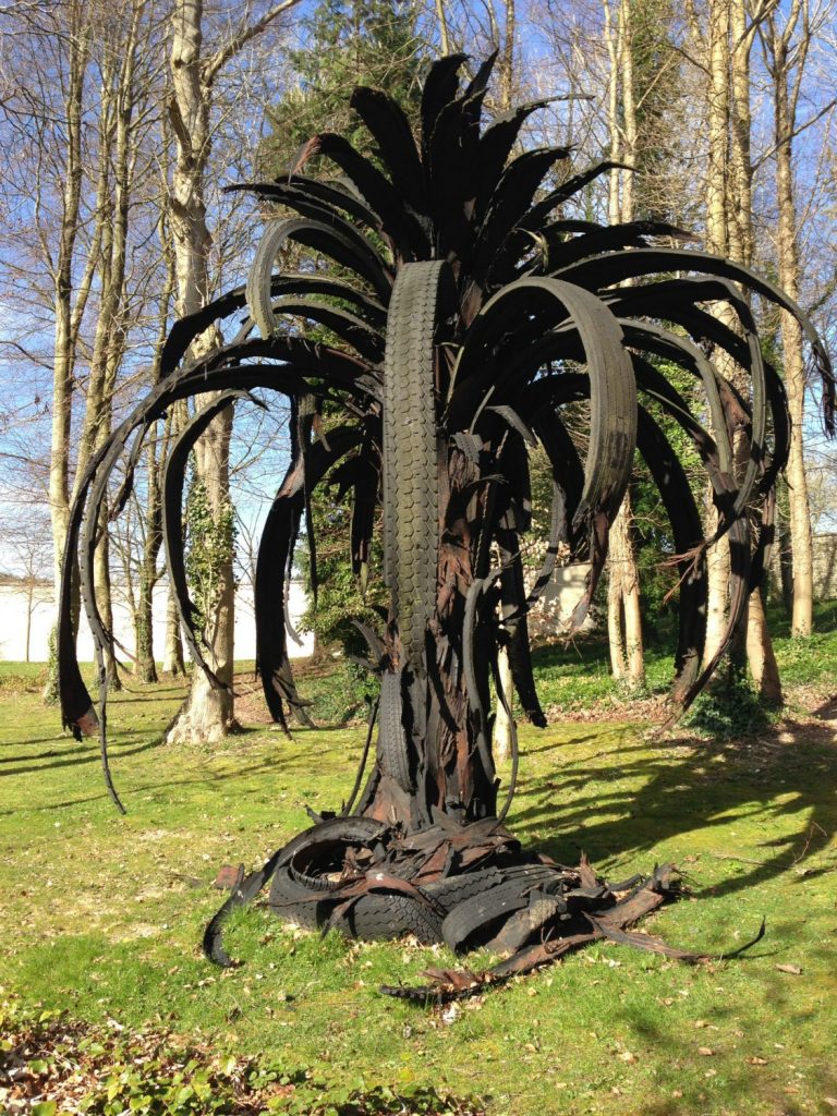 Tyre tree sculpture - discovering the Cass Sculpture Foundation with kids