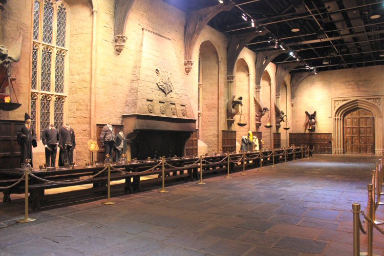Fireplace in the Great Hall of Hogwarts set at the Harry Potter tour in London