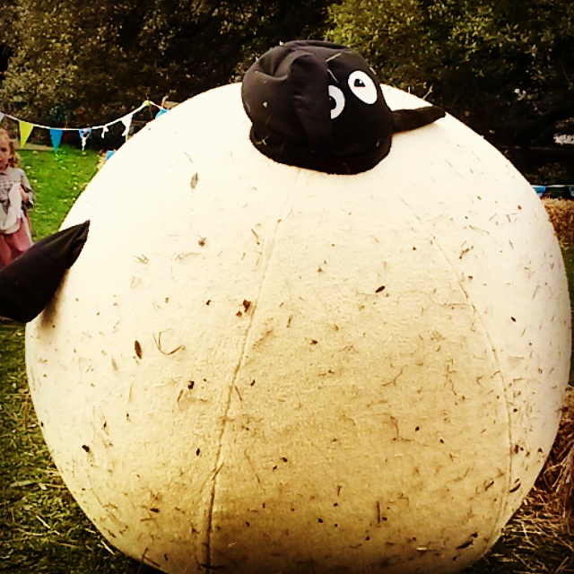 Giant inflatable Shaun the Sheep at Kew Gardens