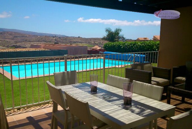 View to the pool at Villa Amaranthus in Gran Canaria from Totstotravel