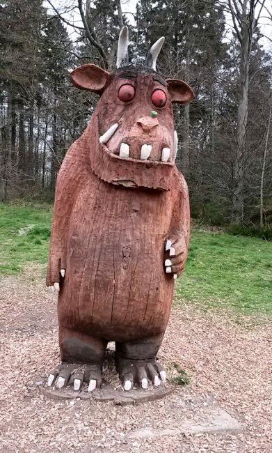 Gruffalo statue in Wendover Woods