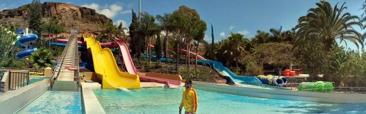 Looking up to some of the fastest slides at Aqualand Gran Canaria - my review of a day at the water park in Maspalomas with kids