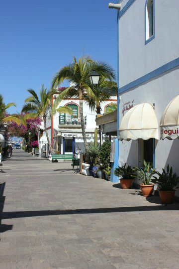 Shops and whitewashed houses in Puerto de Mogan, Gran Canaria