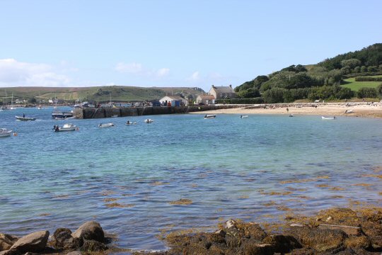 Turquoise and deep blue water of the sea off Tresco - my reasons to visit the Isles of Scilly