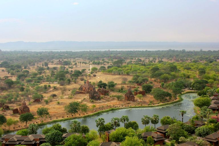 The views of Bagan's temples and pagodas in the archaeological zone, one of the highlights of Burma (Myanmar) - my two days in Bagan