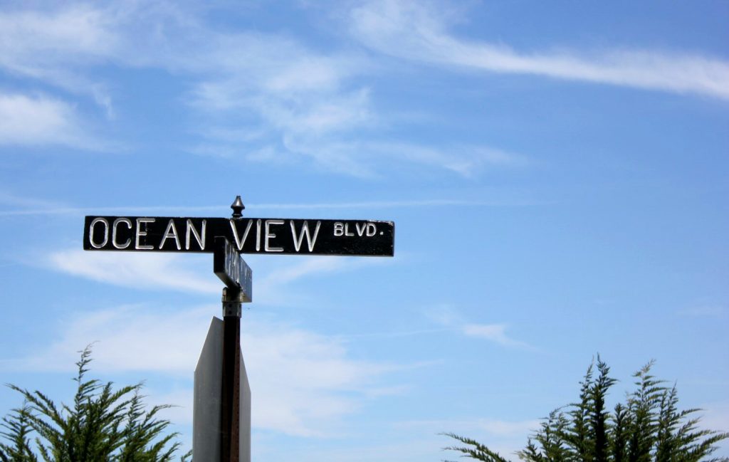 Sign saying Ocean View Blvd - my Pacific Coast Highway pictures and reasons to visit California