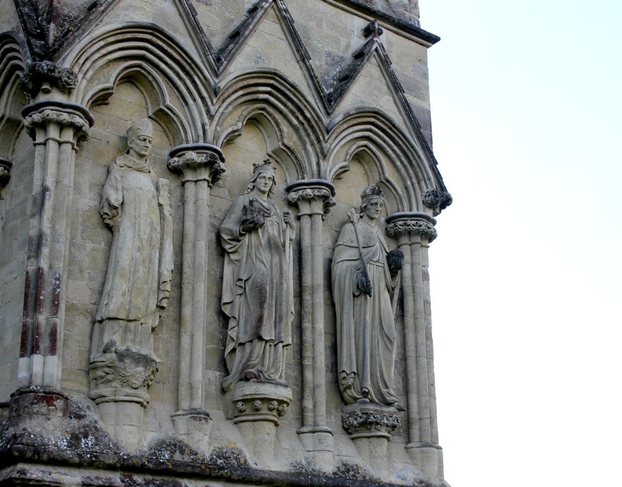 Carved stone statues on the exterior of Salisbury cathedral - my visit to Salisbury cathedral with kids