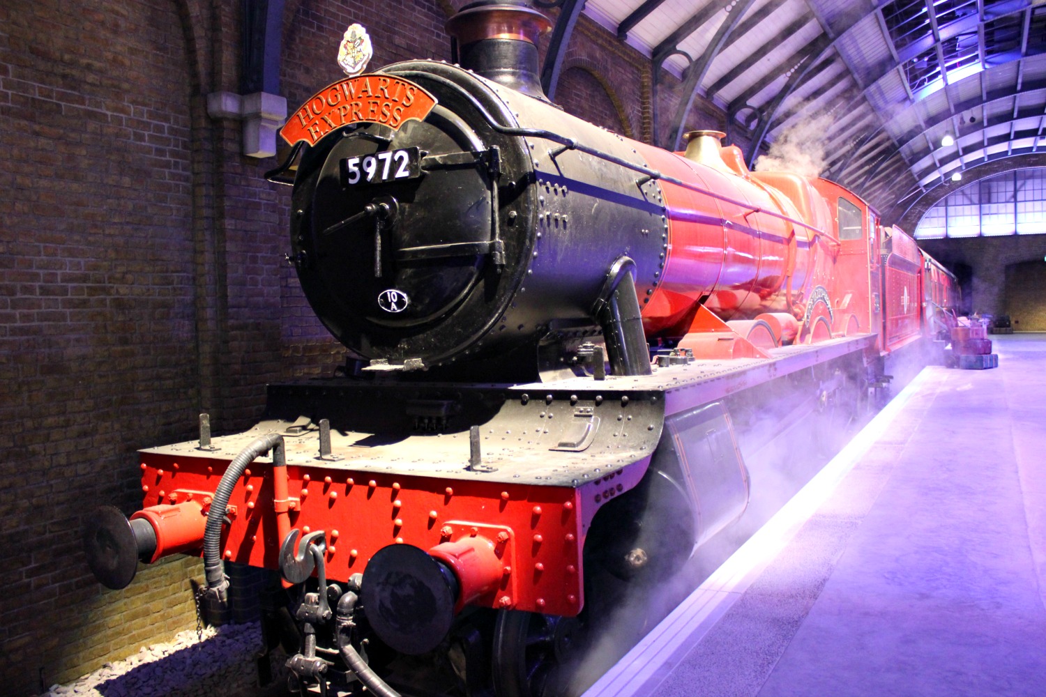 The Hogwarts Express at the Warner Bros Studio tour in Hertfordshire - my tips on visiting Harry Potter World in London