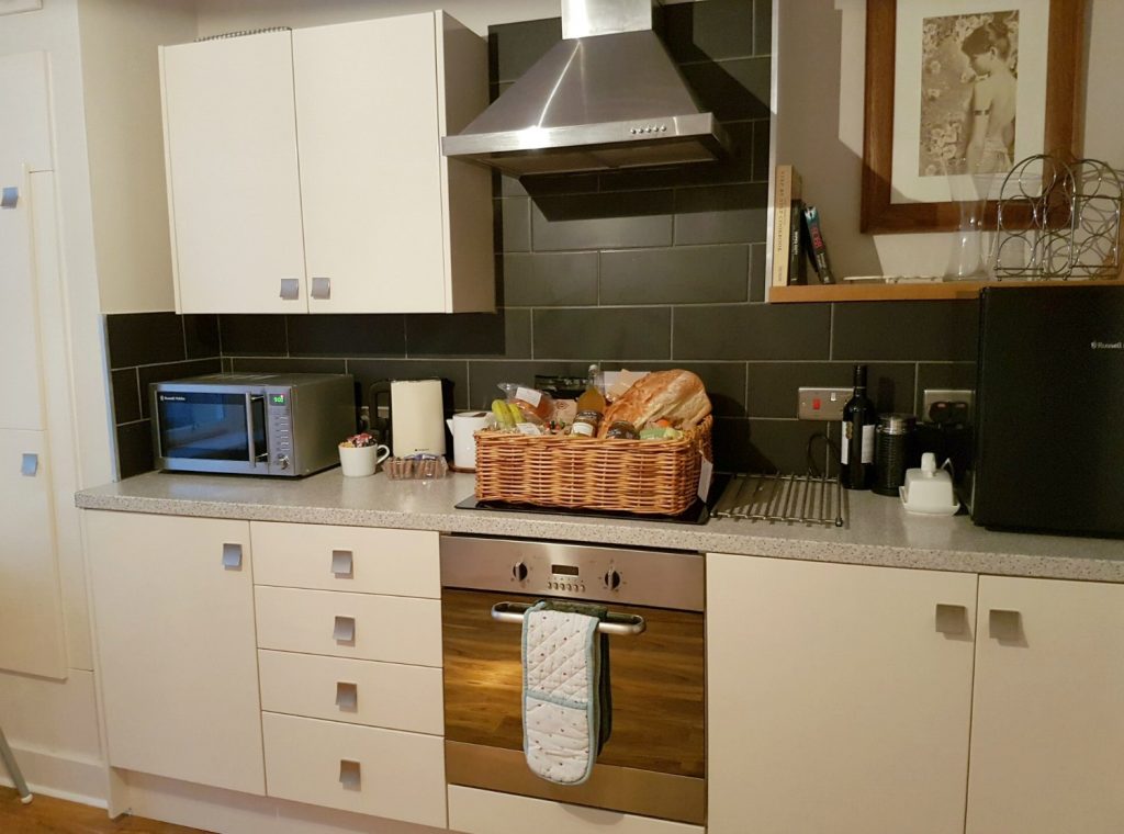 The well equipped kitchen at St Catherine's Lookout in Niton, Isle of Wight - my St Catherine's Lookout review
