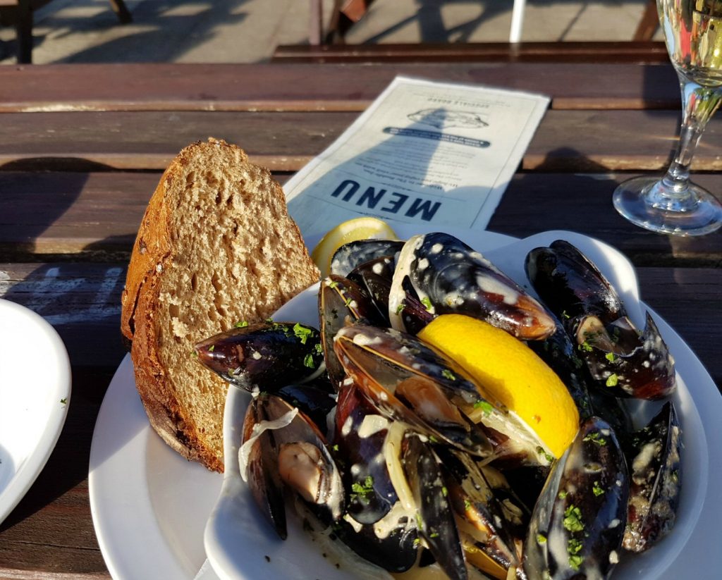 Mussels at The Buddle Inn in Niton, Isle of Wight - near to our accommodation: My St Catherine's Lookout review