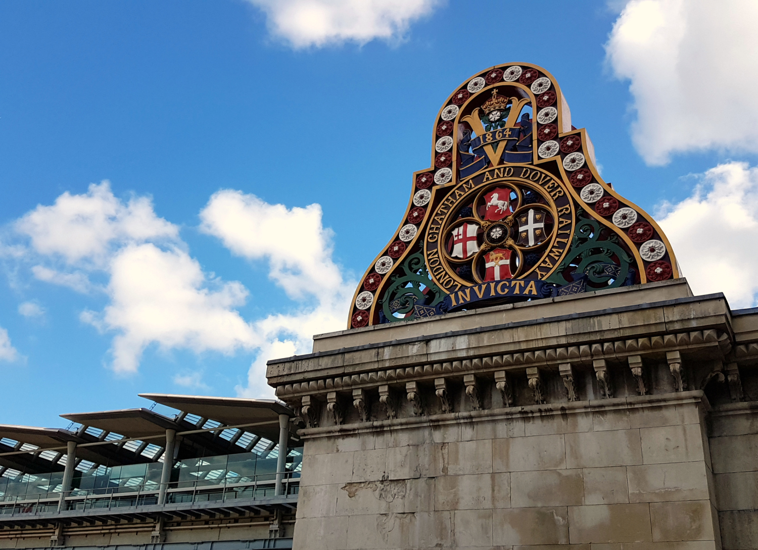The crest on Blackfriars Bridge - my London South Bank Walk for the best Instagram views