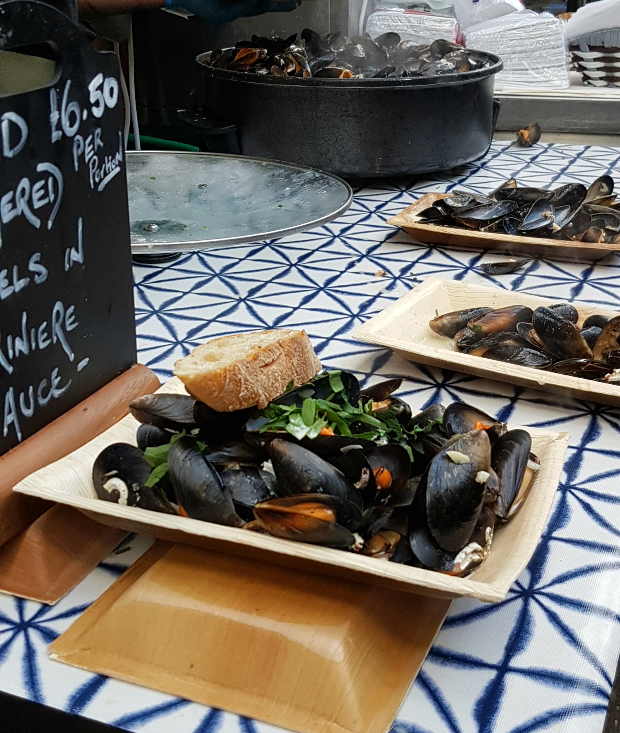Freshly cooked mussels at Borough Market - my London Instawalk along the South Bank
