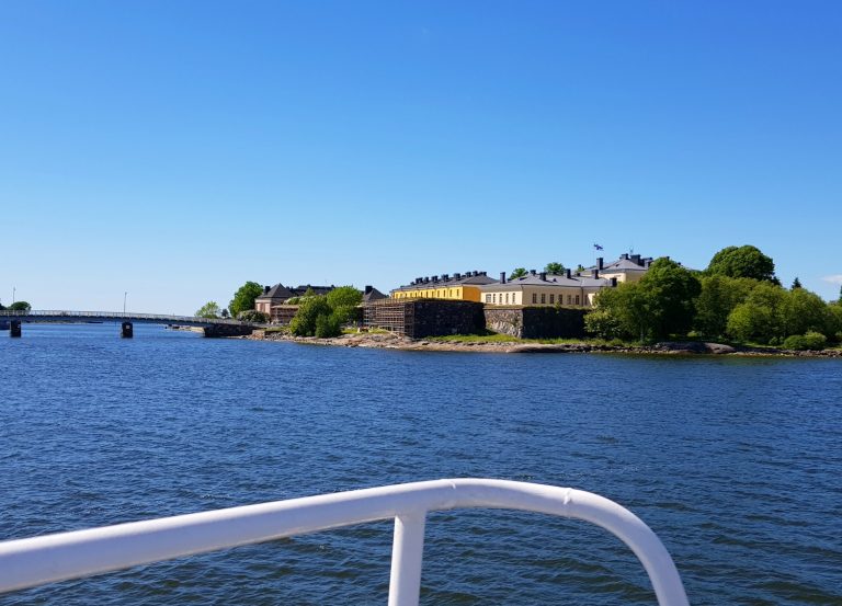 A view from the Suomenlinna ferry to the island fortress, one of the top attractions in Helsinki - my tips on visiting Suomenlinna with kids