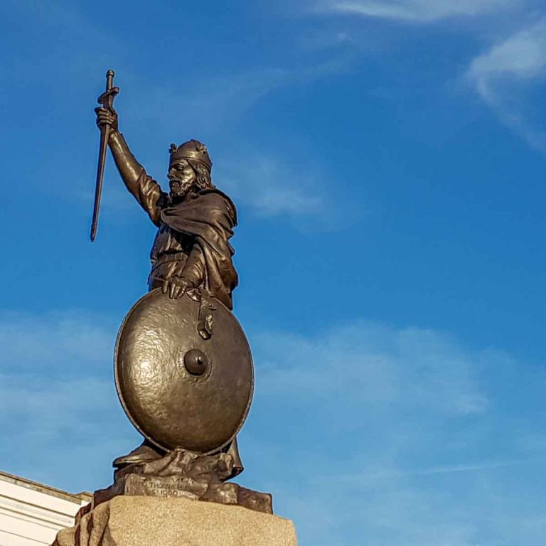 The statue of King Alfred in Winchester - my pick of the best things to do in Winchester with kids